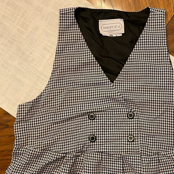 HOUNDSTOOTH SLEEVELESS MAXI DRESS
BY SHIRLEY K M - Picture 3 of 6